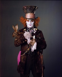 alice_in_wonderland_johnny_depp_as_mad_hatter_new_picture_tim_burton